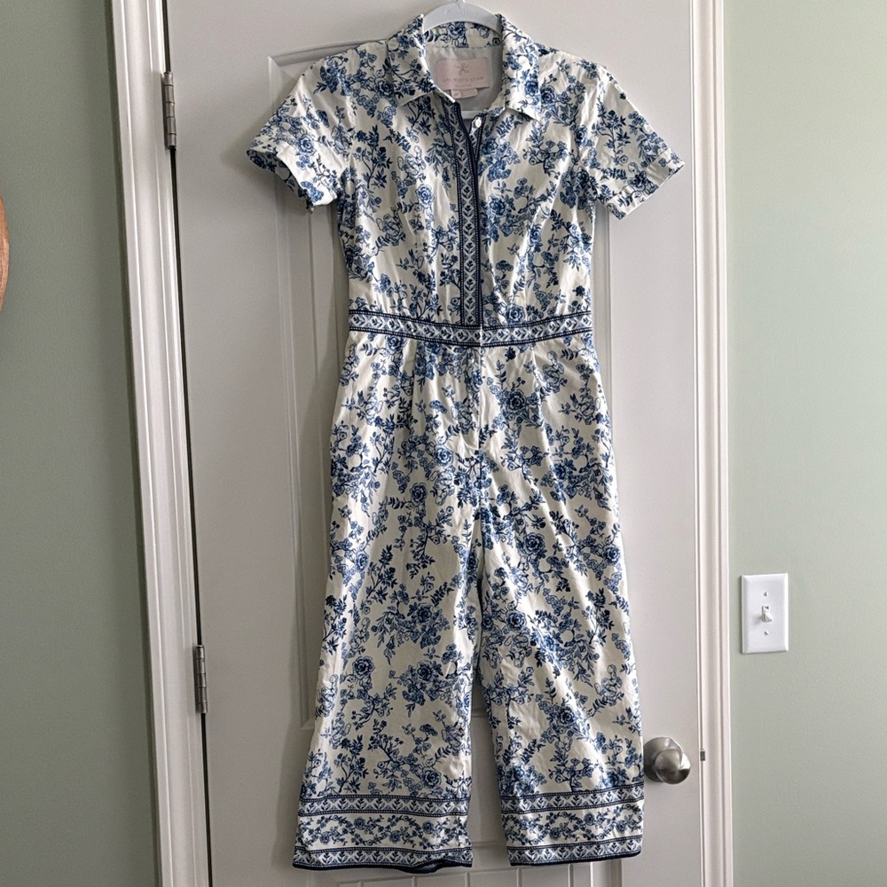 Gal Meets Glam Blue Floral Patterned Jumpsuit